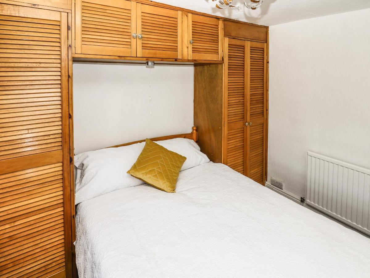 8 Heatons Bridge Road Villa Ormskirk Eksteriør billede